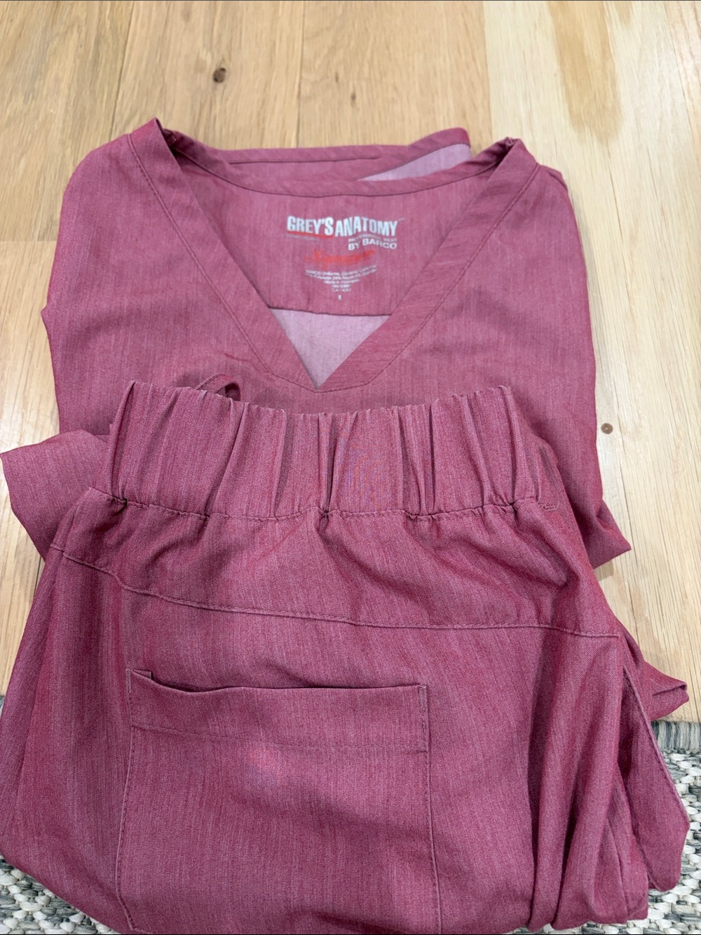 Grey's Anatomy Women’s Short Sleeve Scrub Set in Mauve